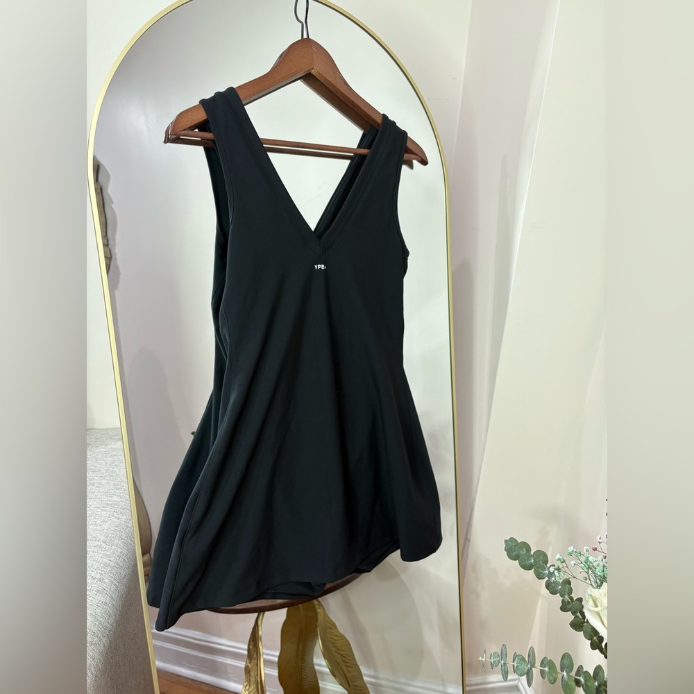 Abercrombie  & Fitch YPB Classic Black Sleeveless V-Neck Mini Dress Skort - Picture 5 of 9